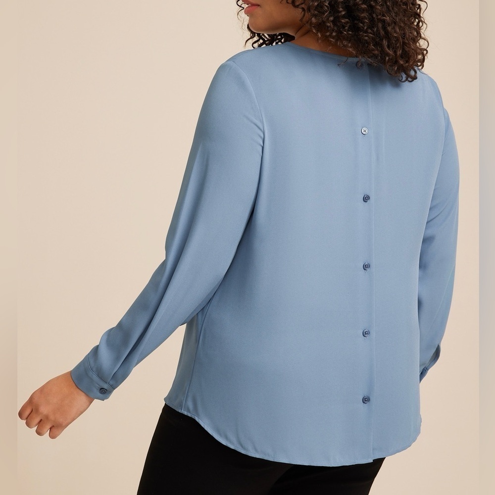 Maurices Delton Blouse Solid Light Blue Button Back Long Sleeve Medium Women’s